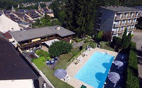 Hostellerie De La Poste Saint-geniez-dʼolt 3*